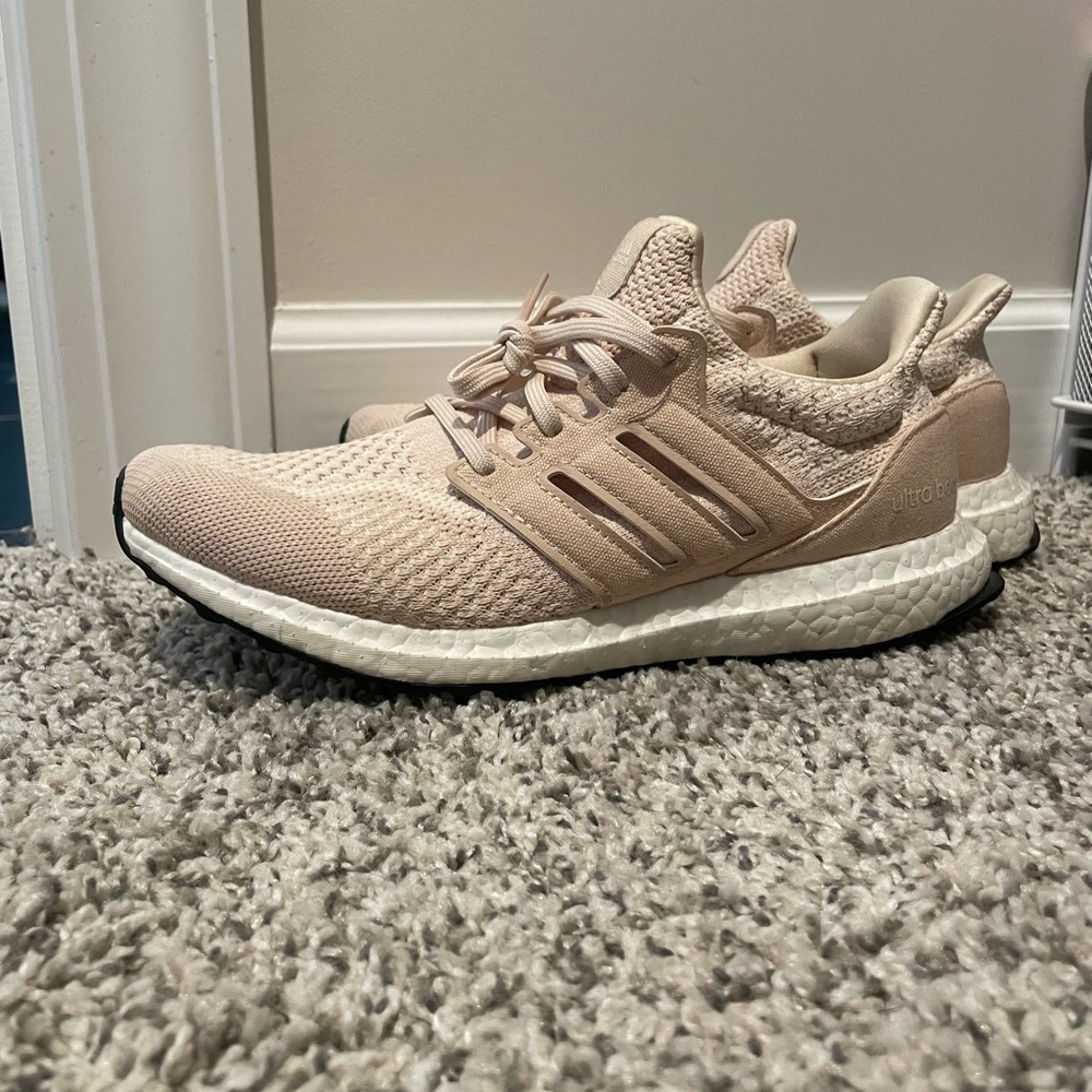 Womens Adidas Ultraboost 8.5